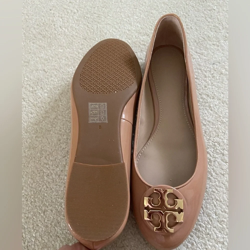 Tory Burch Claire patent ballet flats size 8 new , gold logo, color Make…